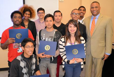 Cong. Veasey with STEM winners and participants