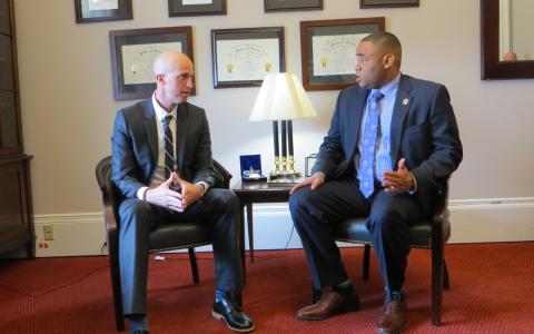 Rep. Veasey Meets with Jason Roberts